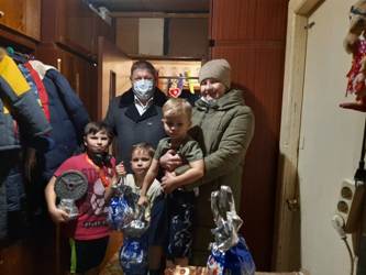Сергей Агапов поздравил с наступающим Новым годом многодетные семьи 